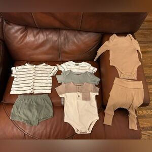Baby Outfits set 0-3 months (Mario Lopez, Cat & Jack and Old Navy) NWOT